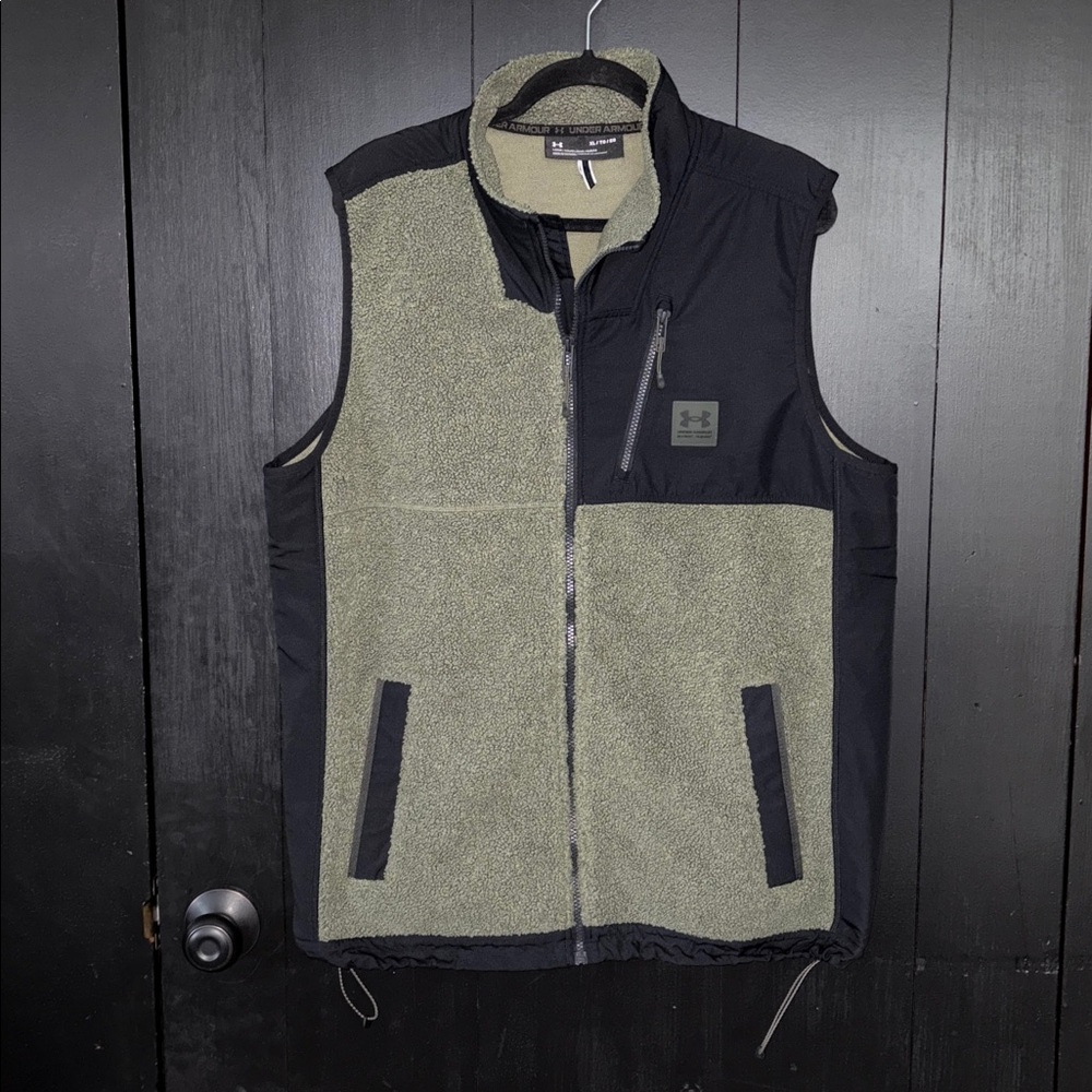 🗻Under Armour Mission Boucle Loose Fit Sherpa Vest. XL - Picture 13 of 14